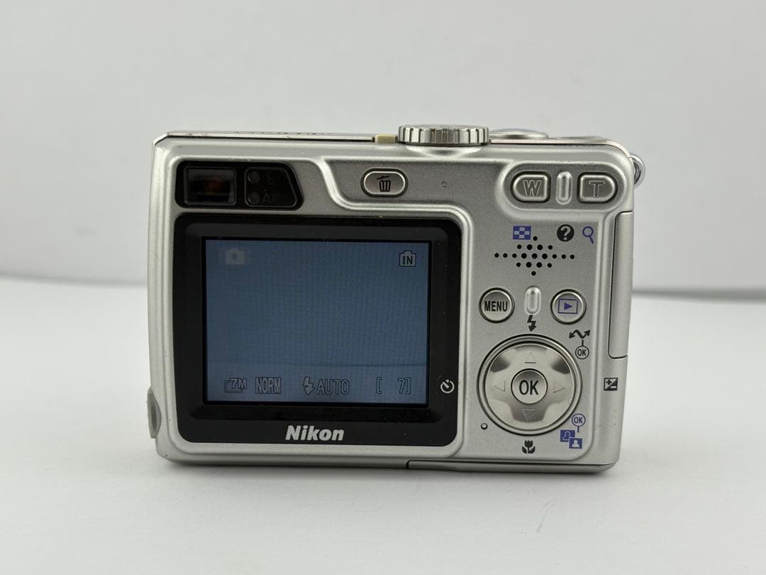 ★ニコンNikon COOLPIX 7900 プライムシルバー