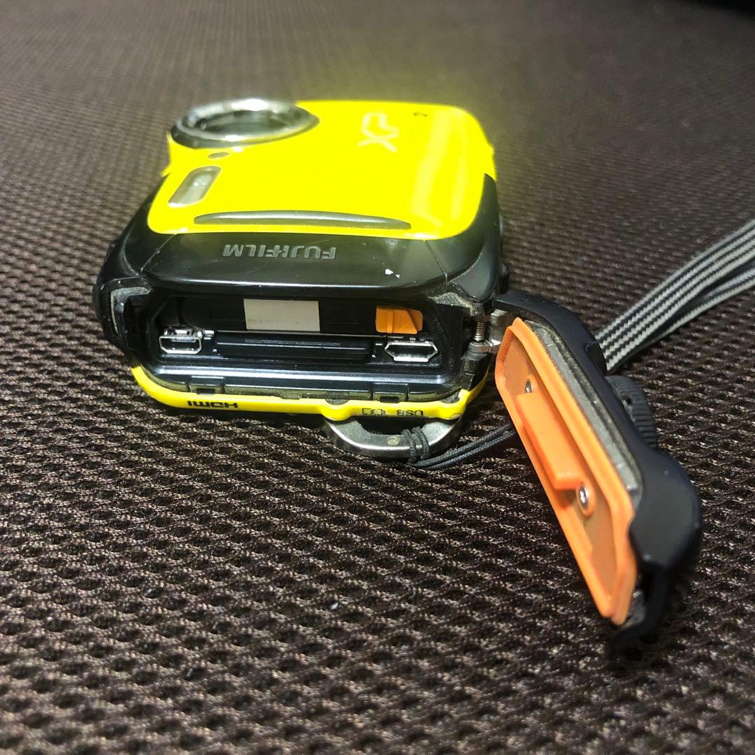 動作品　FUJIFILM コンパクトデジタルカメラ　Finepix XP70