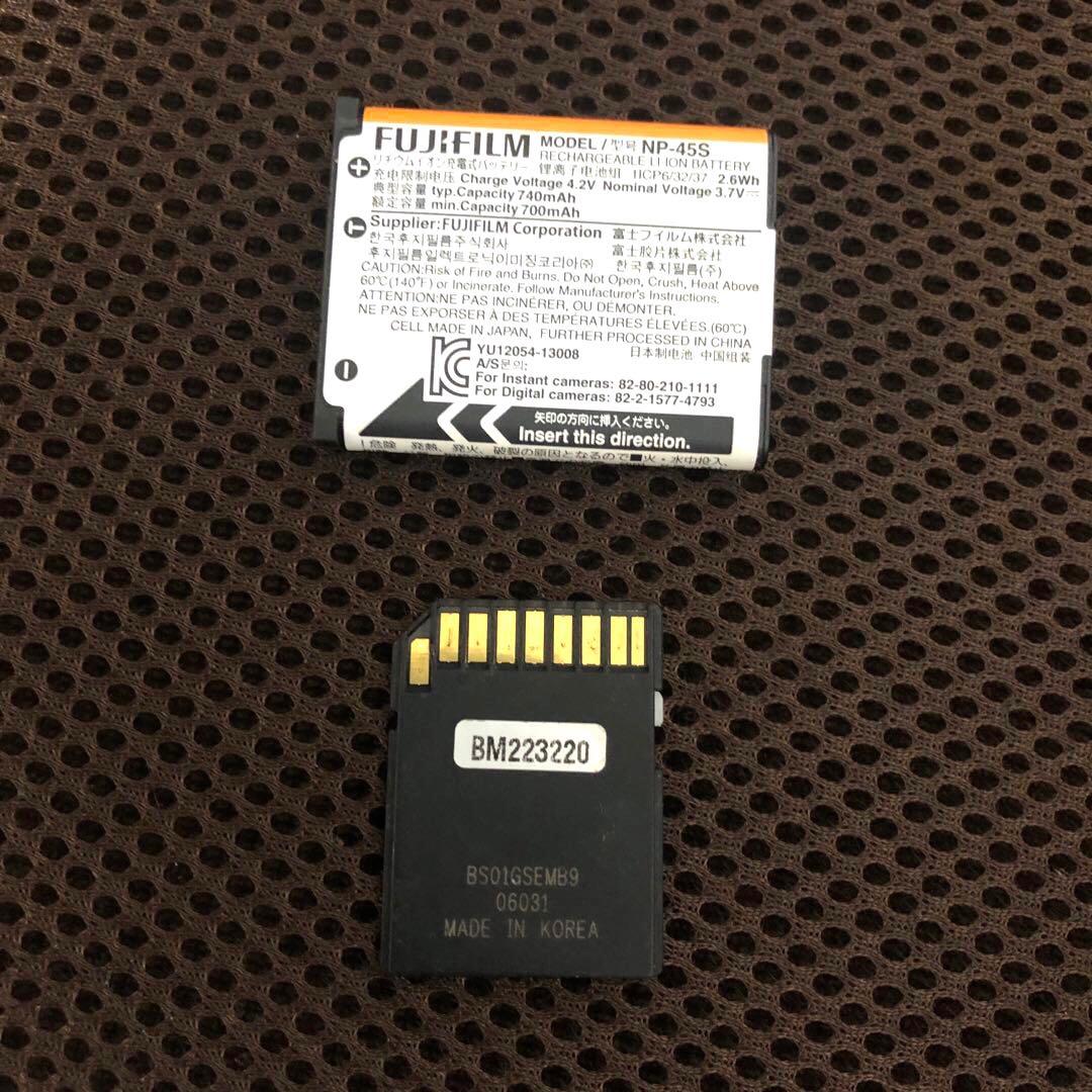 動作品　FUJIFILM コンパクトデジタルカメラ　Finepix XP70