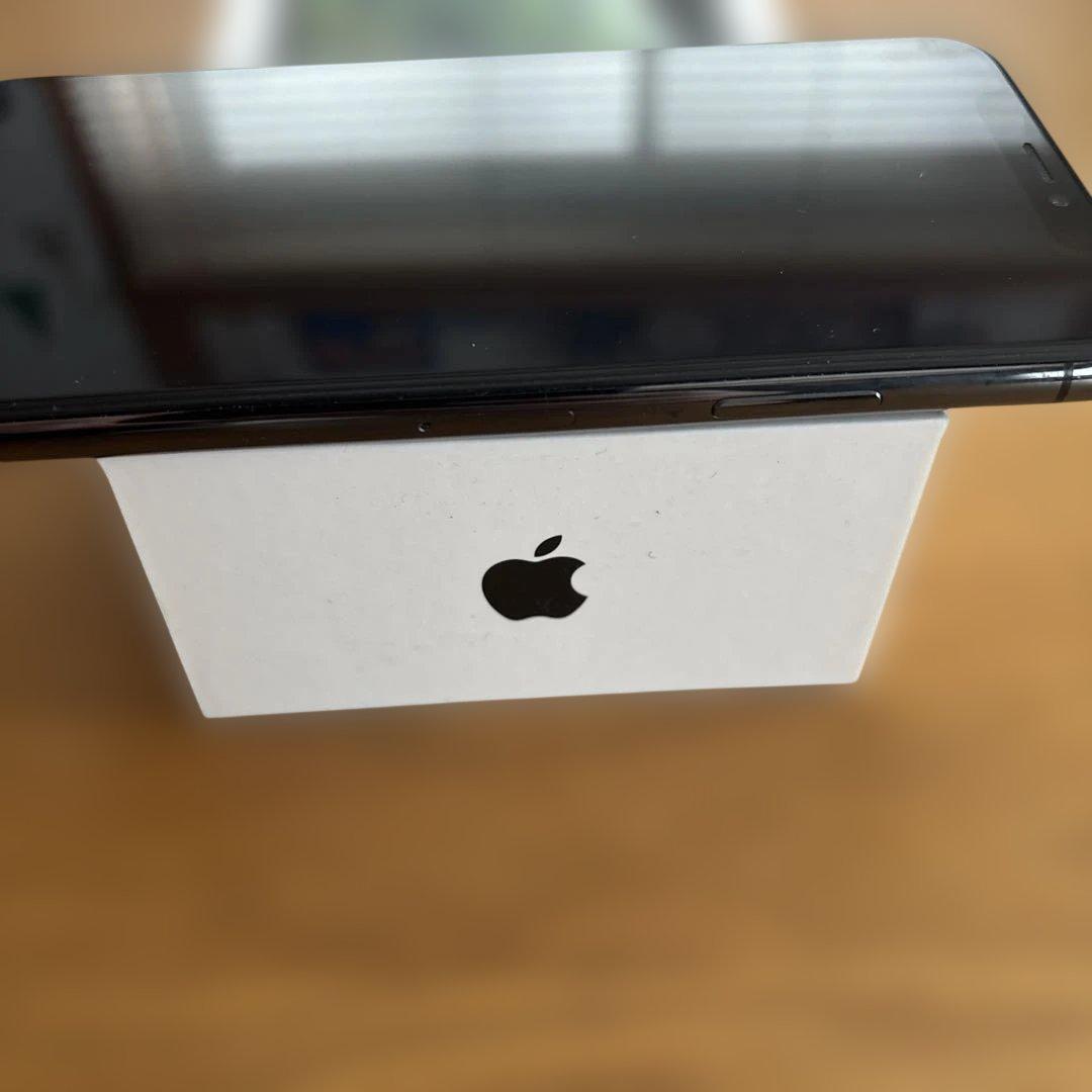 【美品】iPhone Xs 256GB【au】