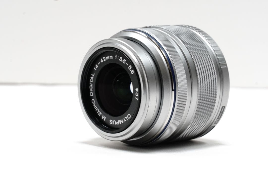 OLYMPUS PEN E-PL8 ホワイト
