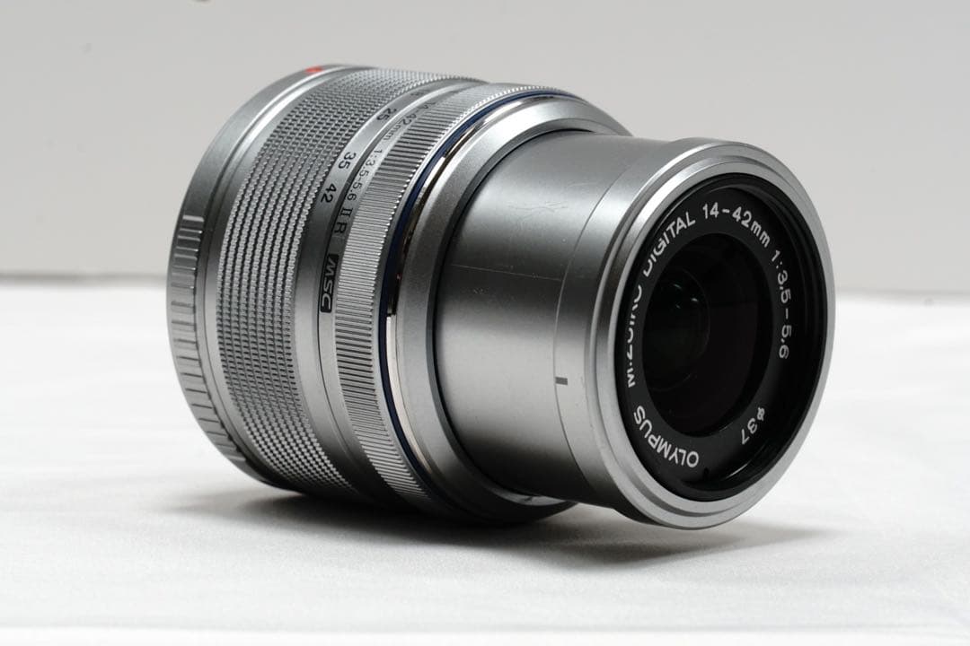 OLYMPUS PEN E-PL8 ホワイト