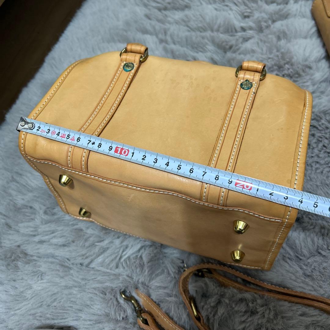 BREE ブリー　ショルダーバッグ　ワンショルダー　バケツ型　ヌメ革ミニボストン