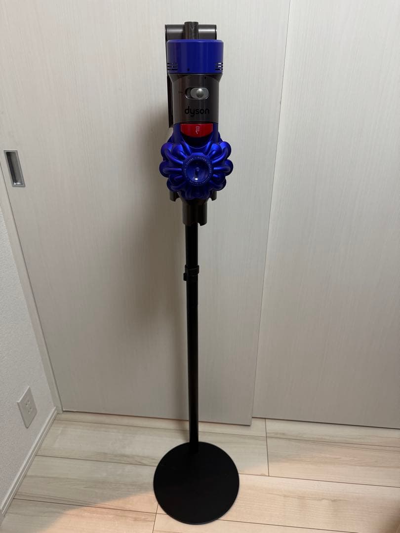 【ジャンク×2台】Dyson コードレスクリーナー SV11＋台付き