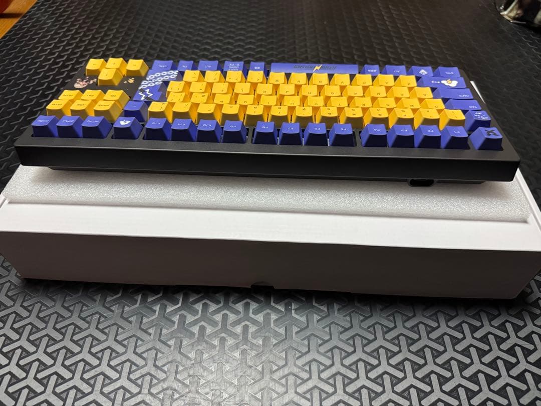 ぷいすぽキーボード　神成きゅぴモデル