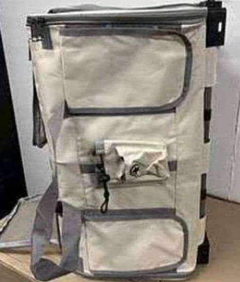 【新品未使用品】犬猫 キャリー ペットコンテナ　折りたたみコンパクトご機嫌移動