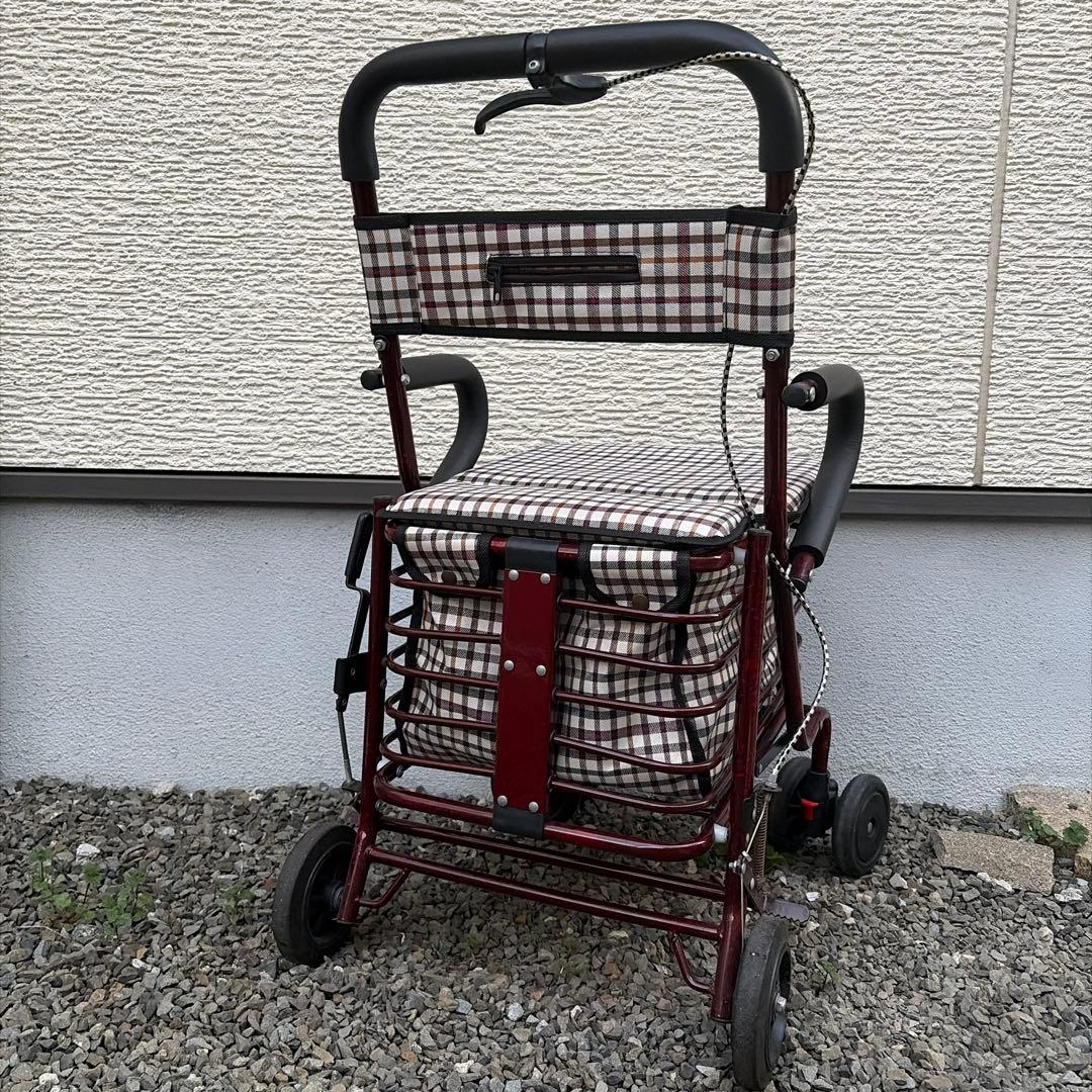 送料込みAORTDシルバーカー 軽量 コンパクト 畳める ゆったり座面