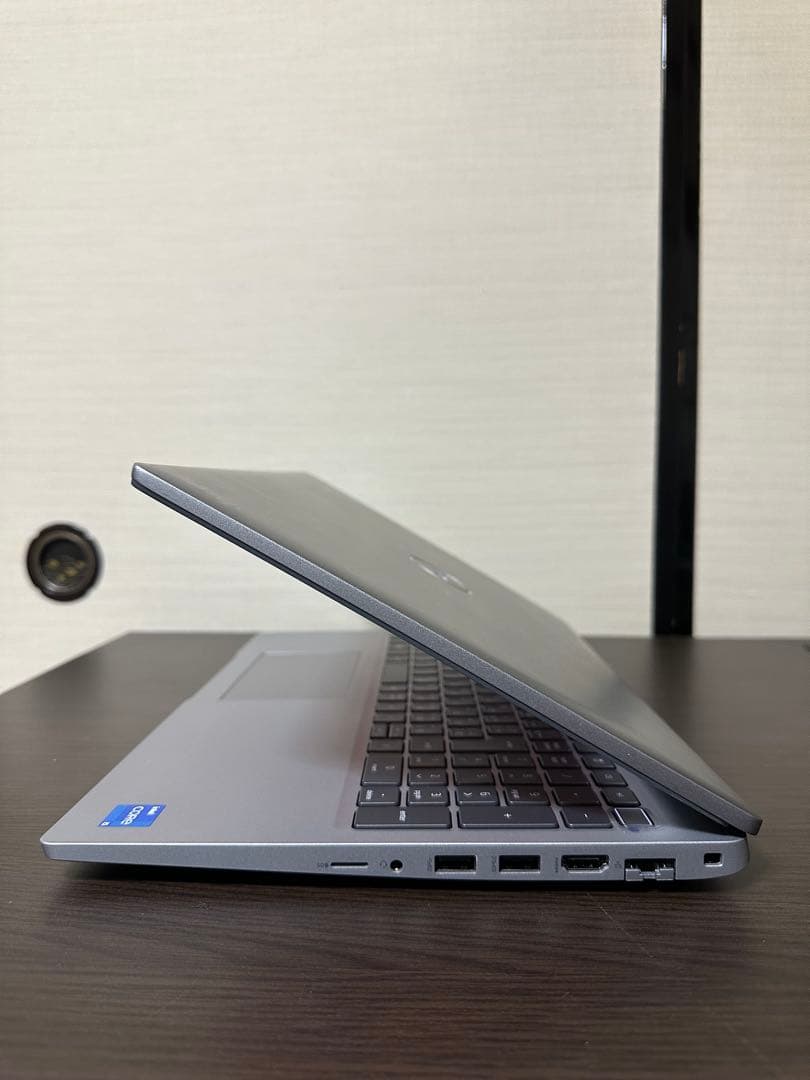 Dell Latitude 5520 バッテリー100％SSD512GB