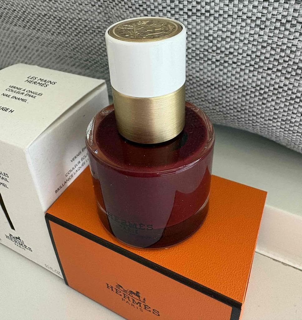 ★HERMES★ レ・マン ネイルエナメル 85：ROUGE H
