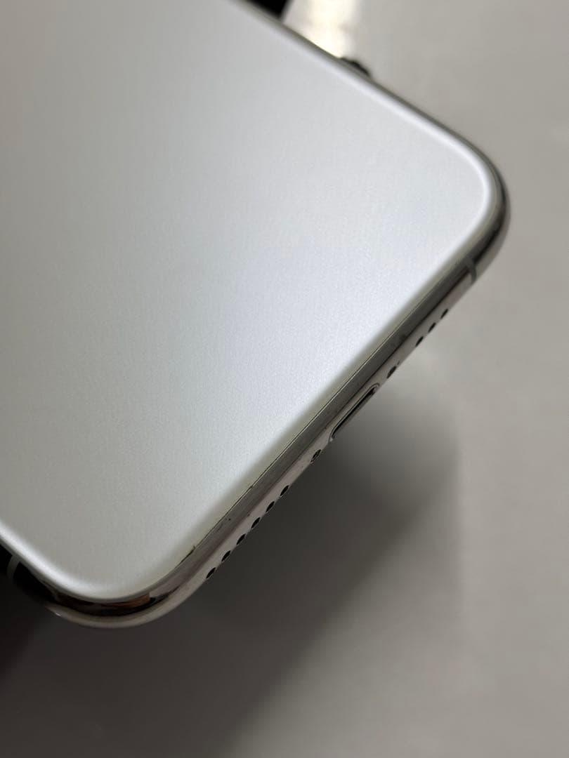 Apple iPhone 11 Pro 64GB シルバー 本体