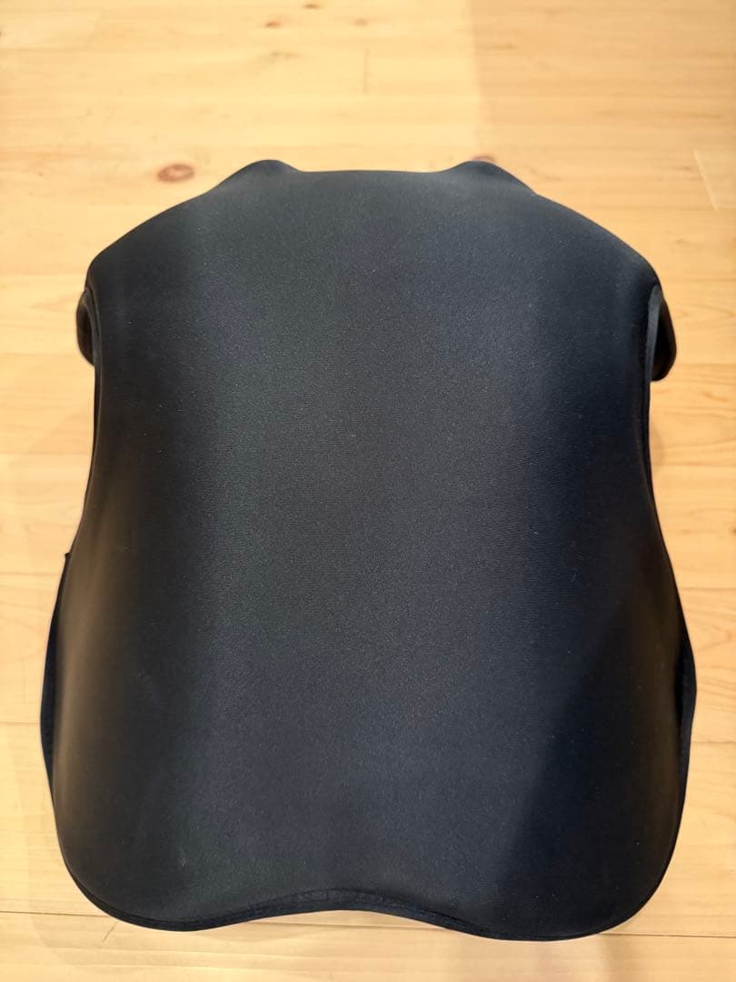 美品　MTG Style SMART 姿勢矯正クッション　黒
