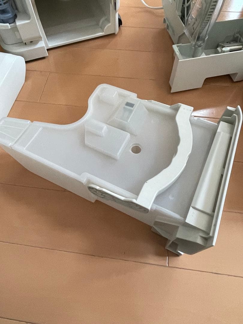 ダイキン 除加湿空気清浄機クリアフォースZ MCZ70PKS-W 2013年製