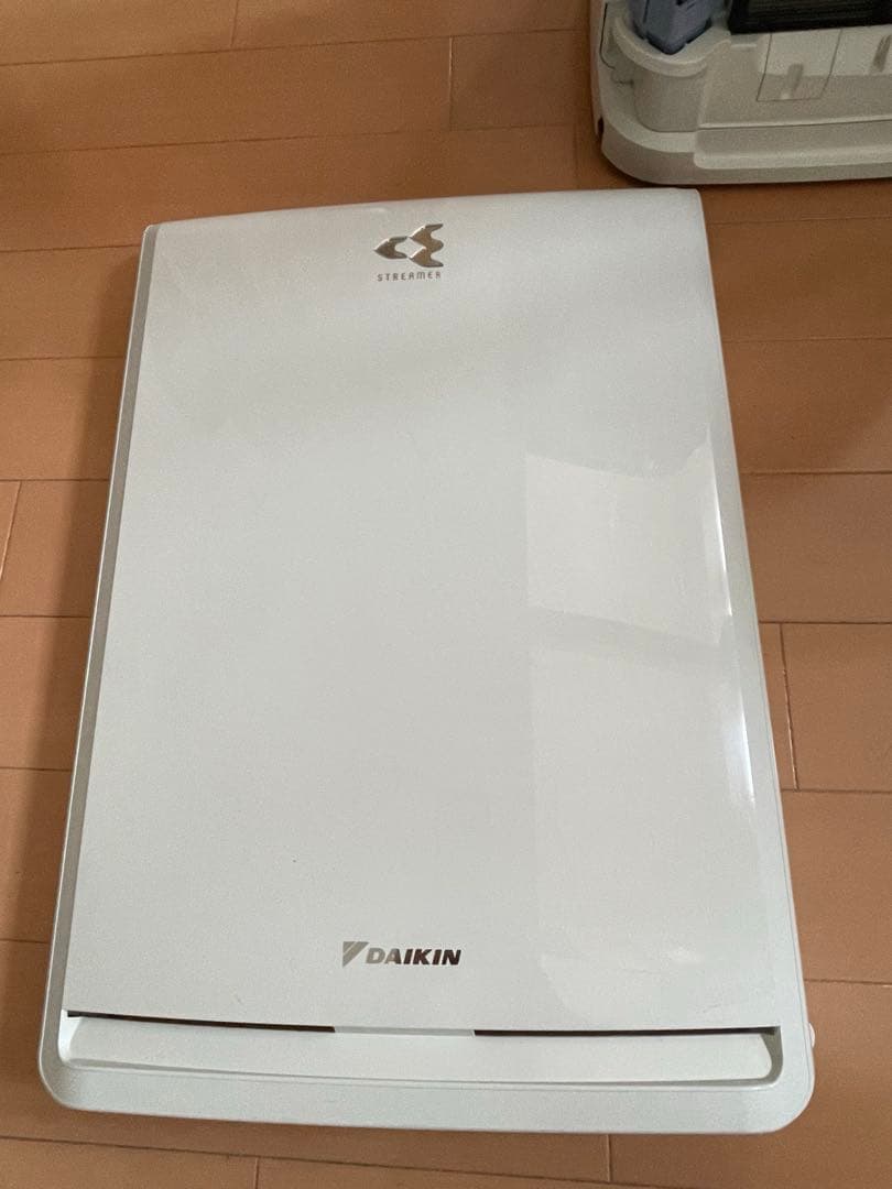 ダイキン 除加湿空気清浄機クリアフォースZ MCZ70PKS-W 2013年製