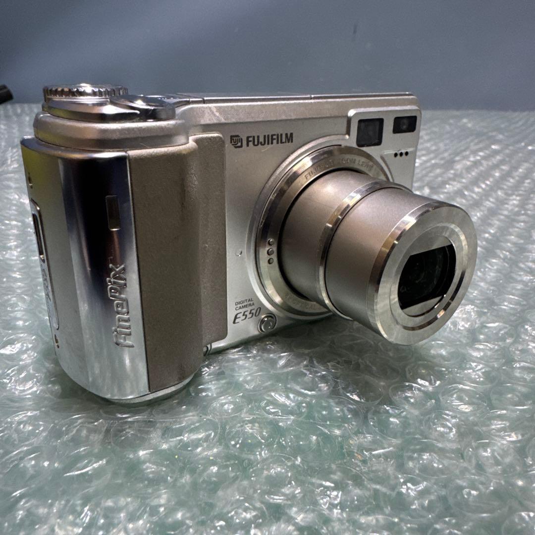 【動作品】Fujifilm FinePix E550 カメラ