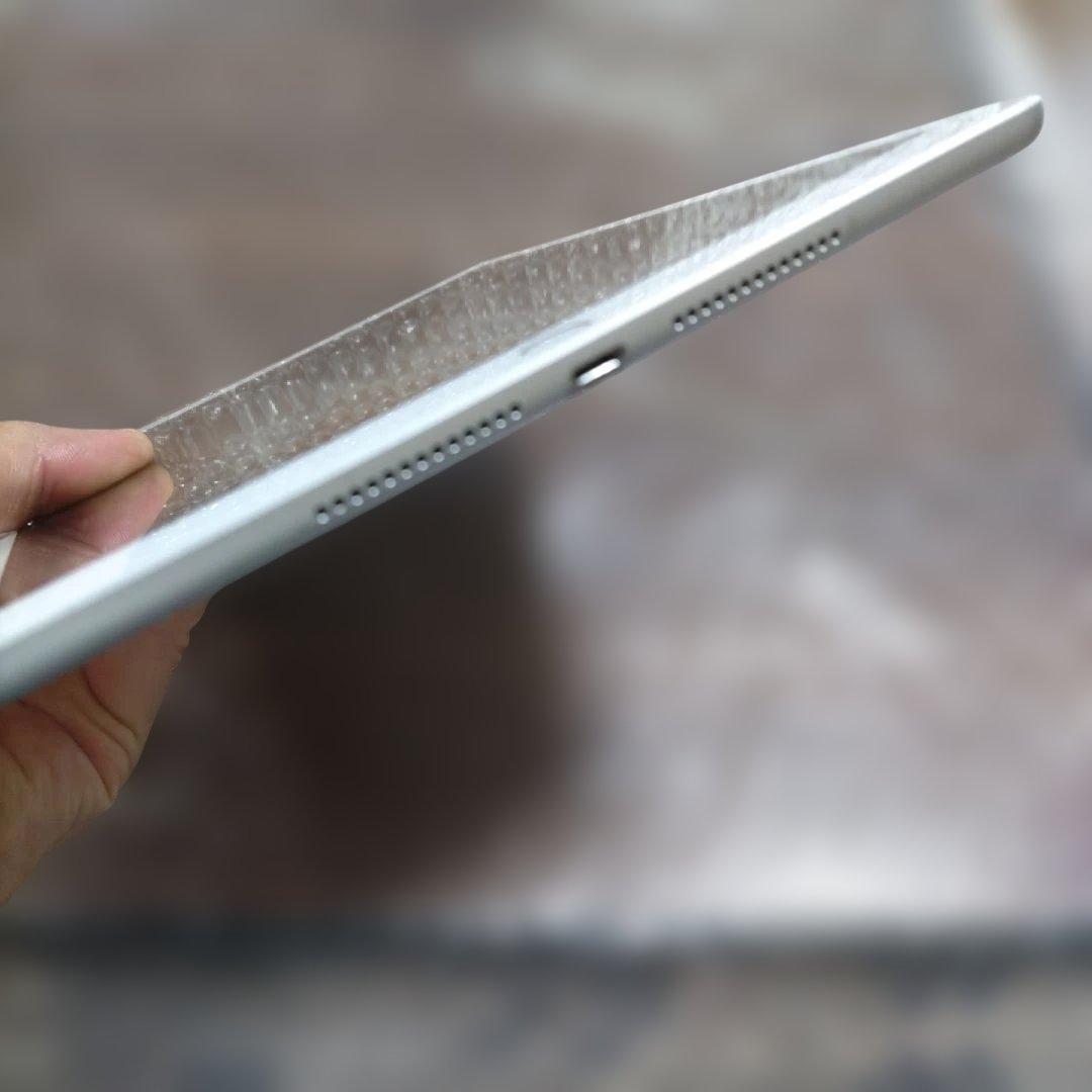iPad 第7世代 　MW752J　管理ナンバー1221