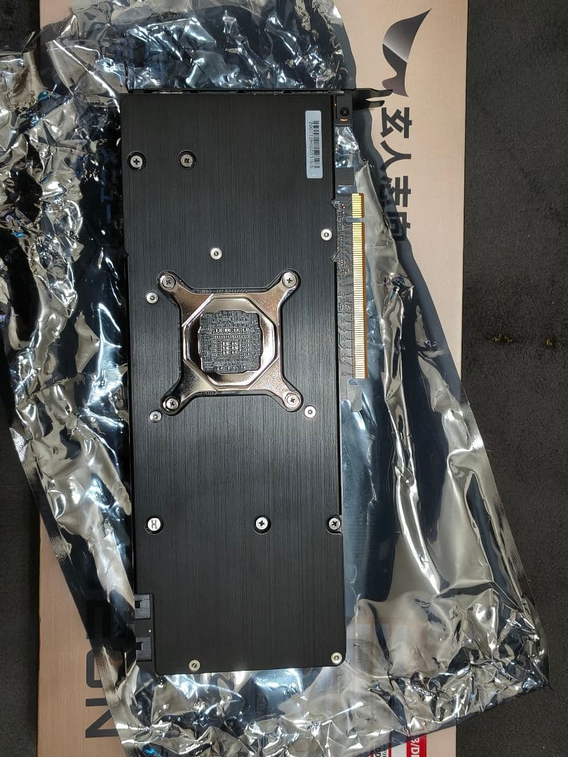 玄人志向 RD-RX7800XT-E16GB/DF