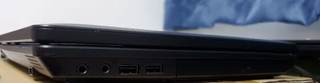 新品互換バッテリー付きノートパソコン