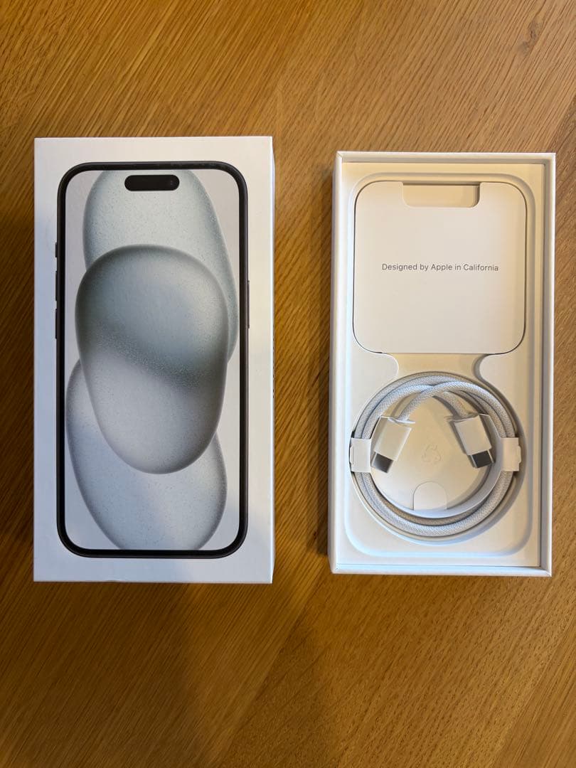 iPhone 15ブラック 128 GB SIMフリー