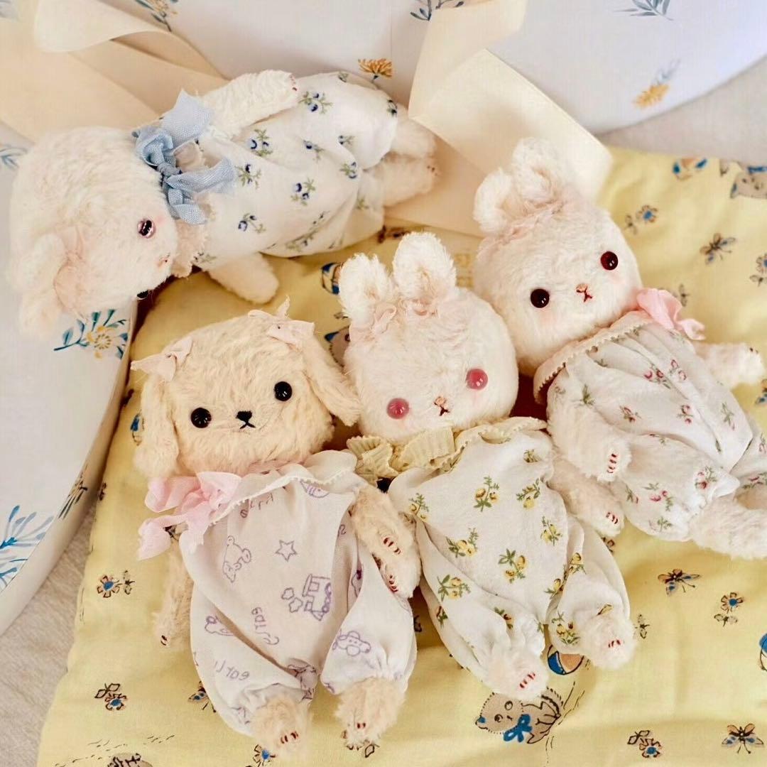 垂れ耳のワンちゃん 犬 いぬ テディベア ハンドメイド ぬいぐるみ 海外作家様