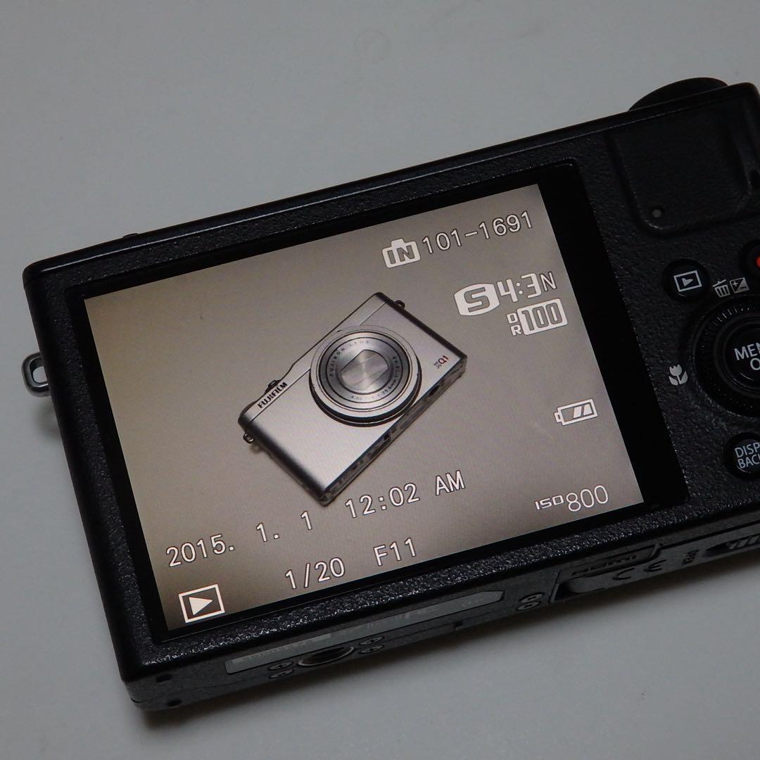 動作確認済み　フジフイルム　XQ2 黒　美品　コンデジ　FUJIFILM