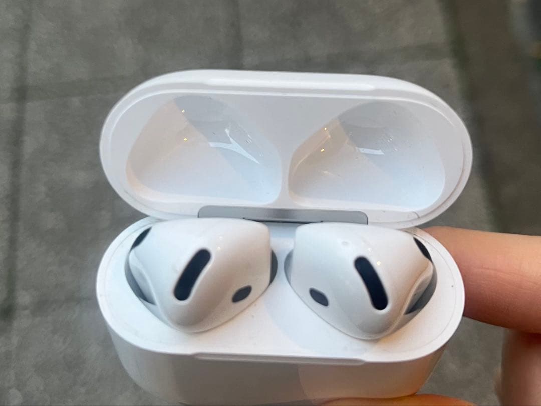 AirPods4本体　ノイズキャンセリングなし