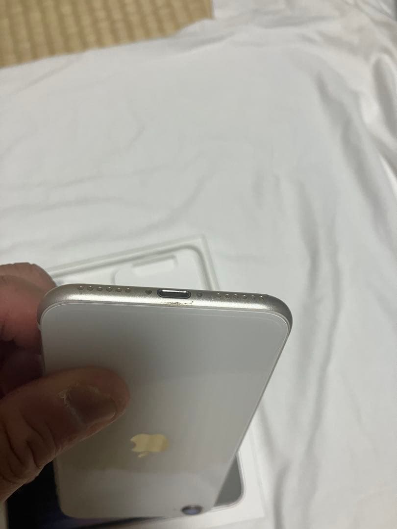 iPhoneSE3 第3世代 128GB バッテリー82% SIMフリー