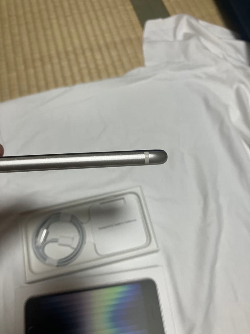 iPhoneSE3 第3世代 128GB バッテリー82% SIMフリー