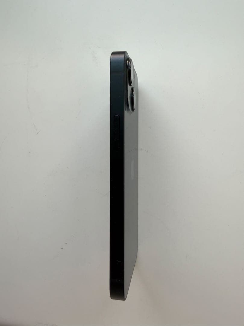 iPhone 13 mini ミッドナイト 128 GB（外箱あり・画面傷あり）