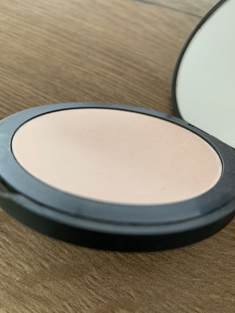 NARS ライトリフレクティングファンデーション 30ml