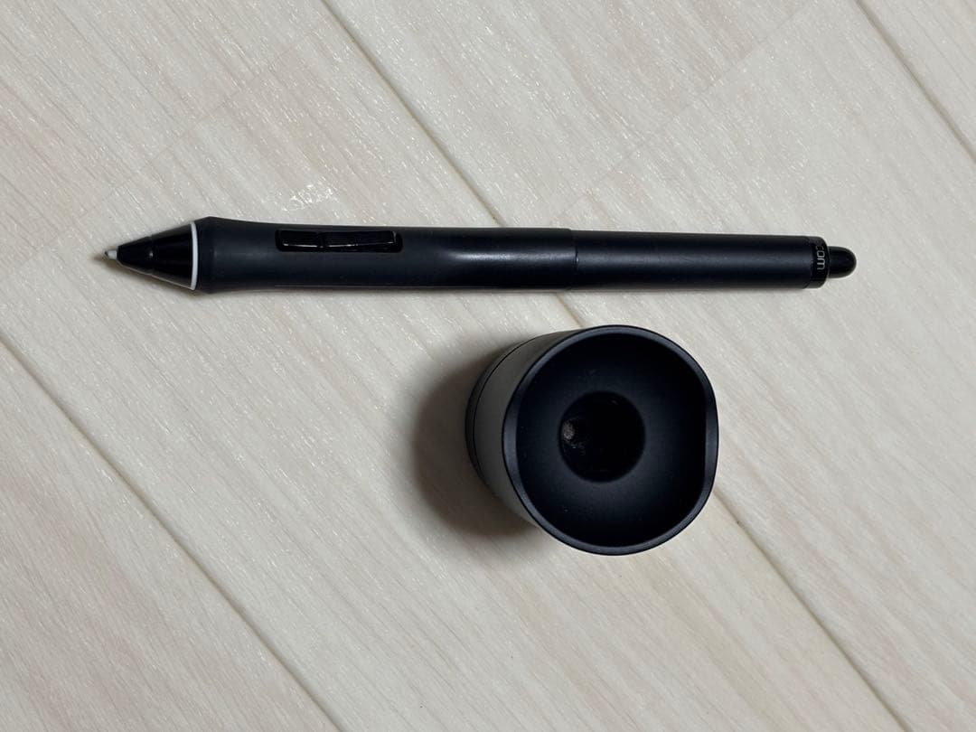 Wacom Cintiq 22HD DTK-2200/K 液晶ペンタブレット