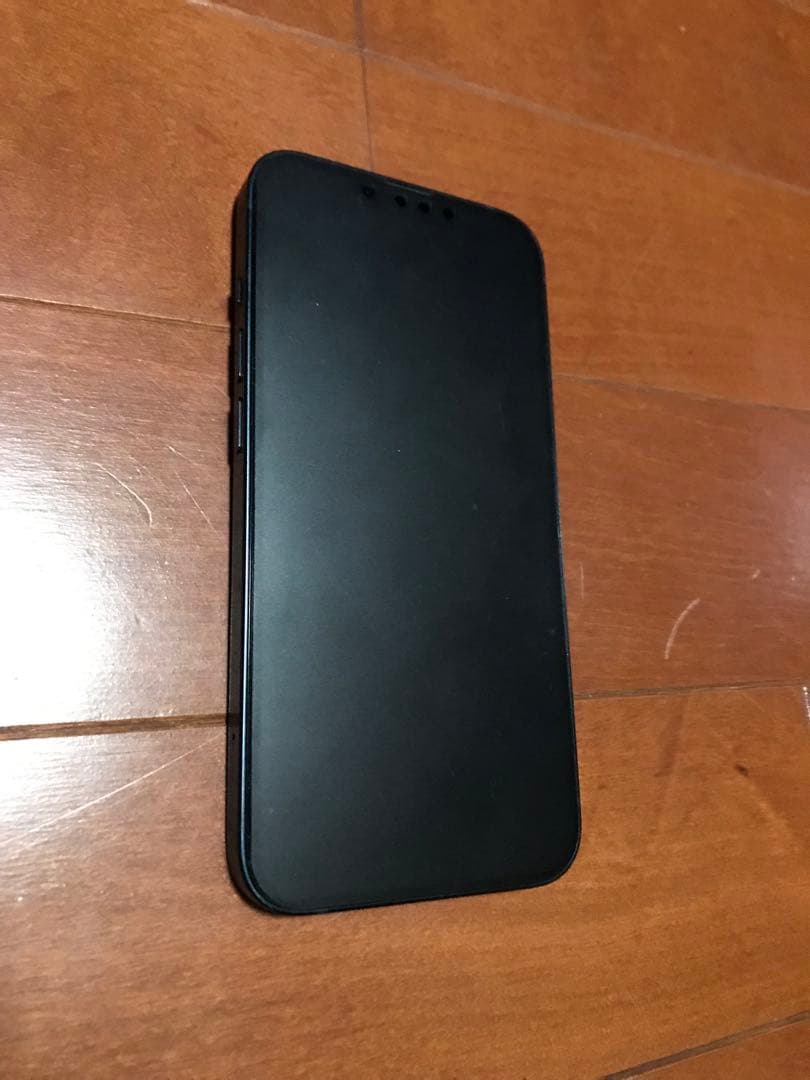 【傷なし美品】Apple iPhone 13 本体