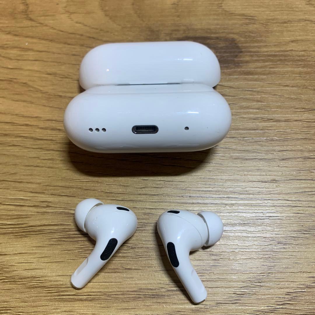 Apple AirPods Pro 第二世代　lightning