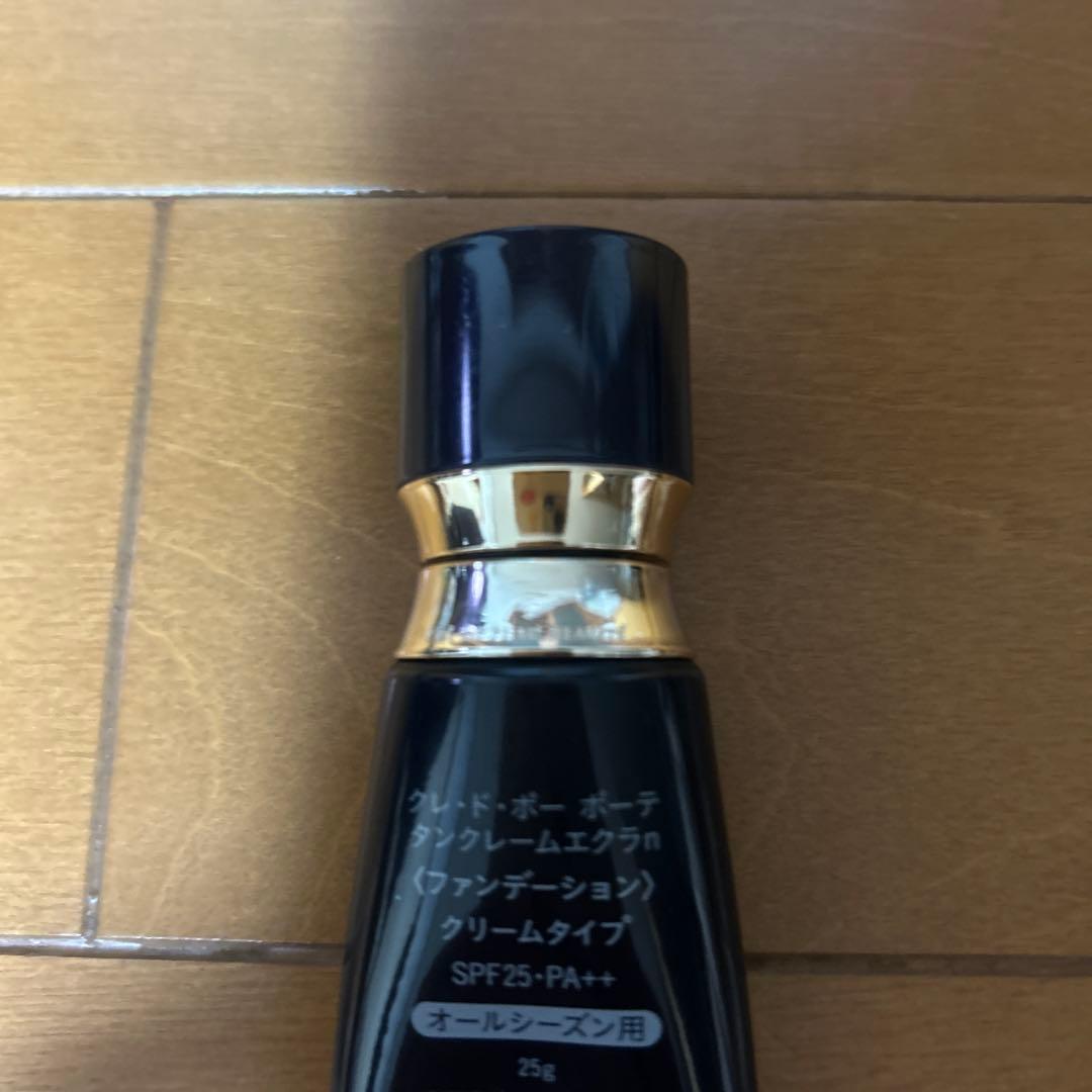 クレ・ド・ポーボーテ タンクレームエクラn オークル00
