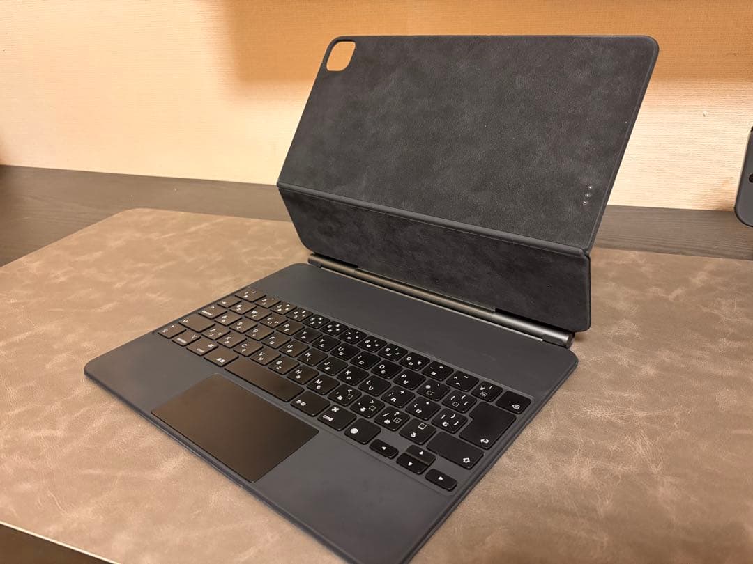 iPad Air 13インチ　M2チップ　Magic Keyboard付き