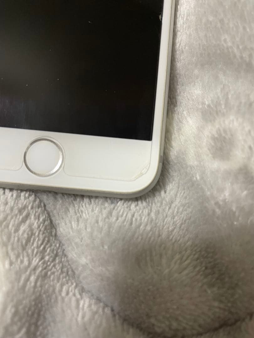 iPhone8 シルバー