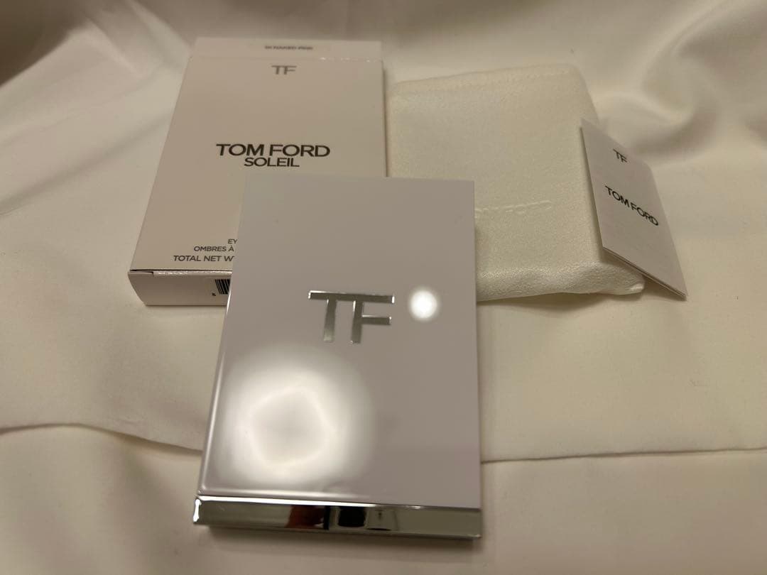 TOM FORD アイカラークォード 001 ネイキッドピンク