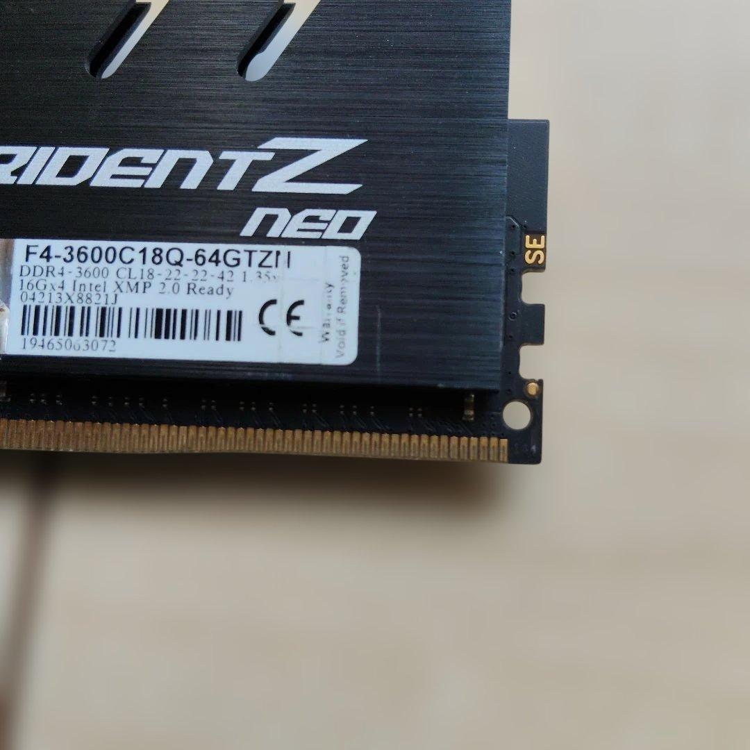 メモリー CORSAIR VENGEANCE RGB PRO DDR4 16GB