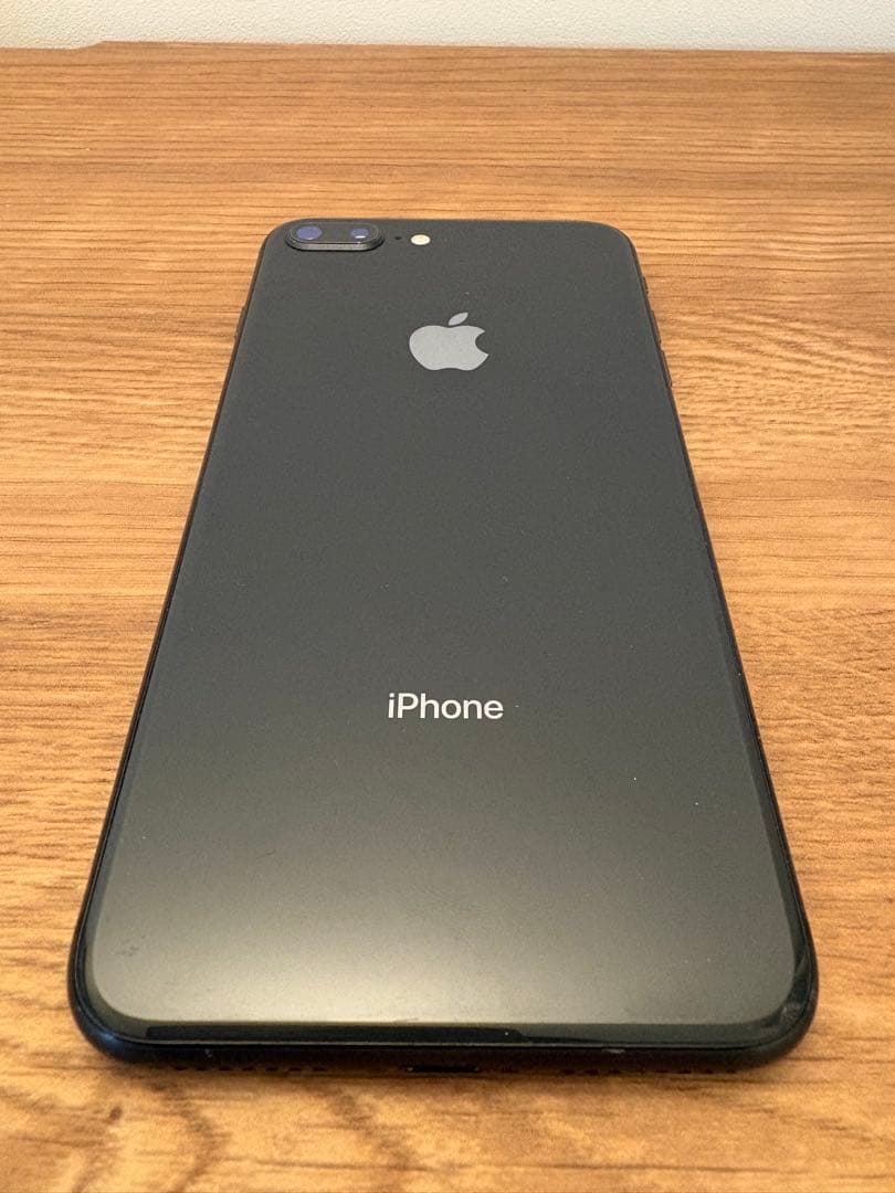 Apple iPhone 8 Plus 64GB スペースグレー