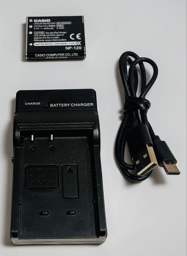 CASIO カシオ EX-ZS28 コンデジ レトロ シルバー　EXILIM
