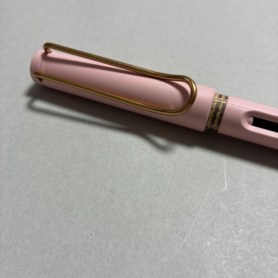 イトヤ限定　LAMY ピンク 万年筆 ゴールドクリップ　漢字ニブ