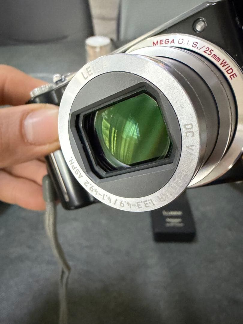 Panasonic DMC-TZ7 12倍ズーム コンパクトデジタルカメラ