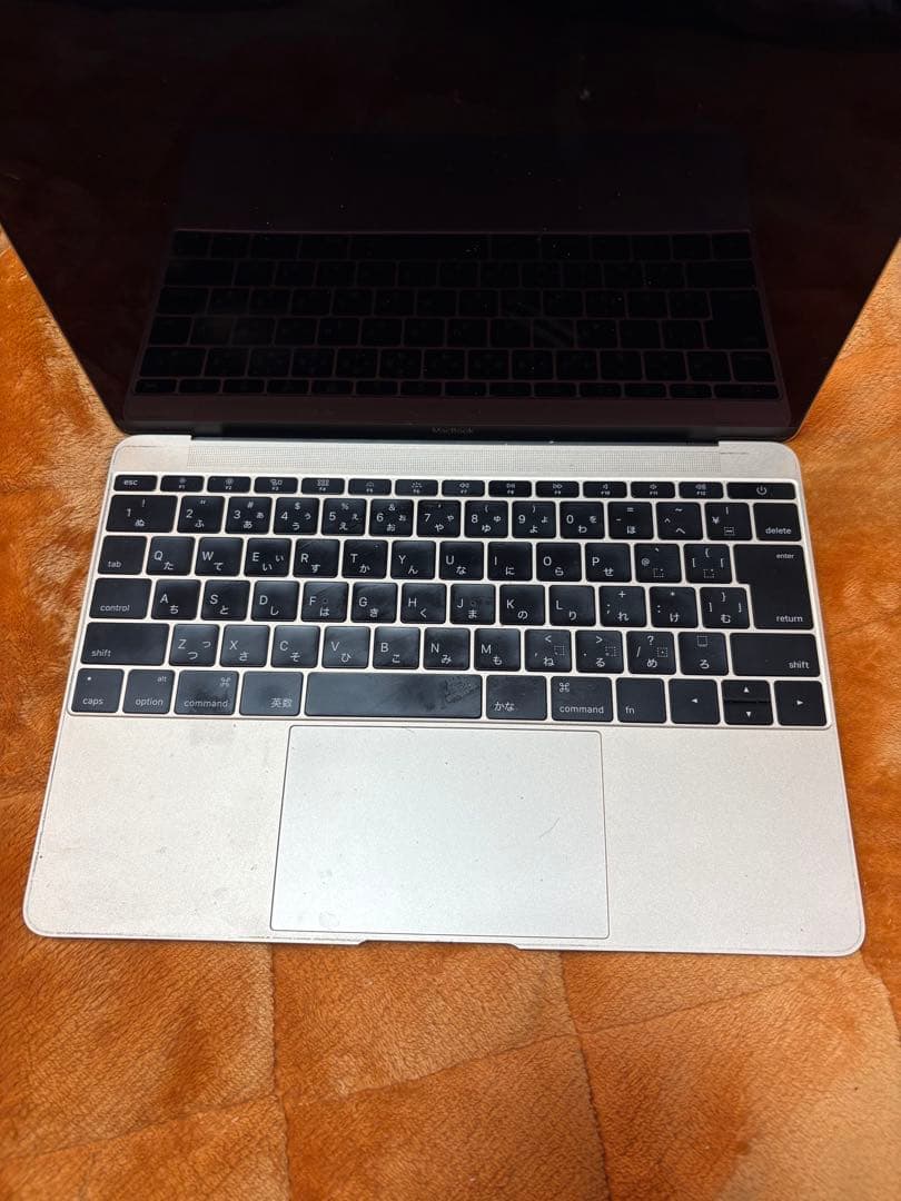 Apple MacBook シルバー 本体　（2017年）
