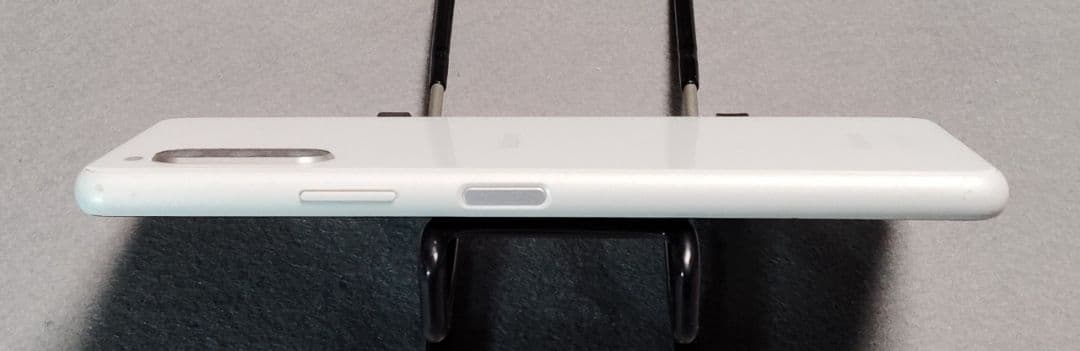 ドコモ Xperia 10 II SO-41A ホワイト ハイレゾ