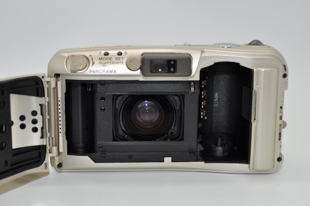 完動品　OLYMPUS ZOOM 105 コンパクト フィルムカメラ