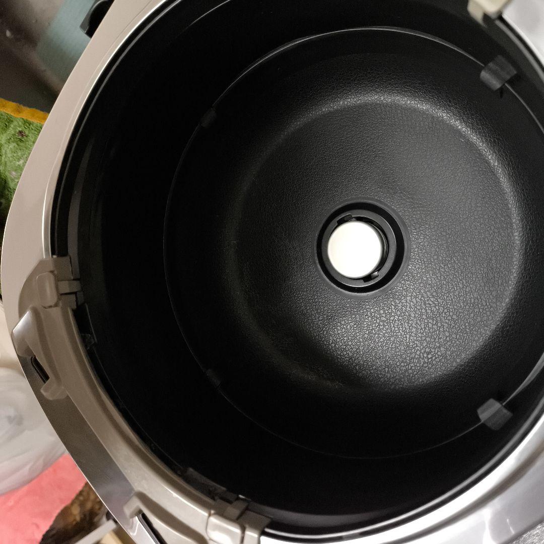 2022年製　Panasonic　SR-MPA102 可変圧力IHジャー炊飯器