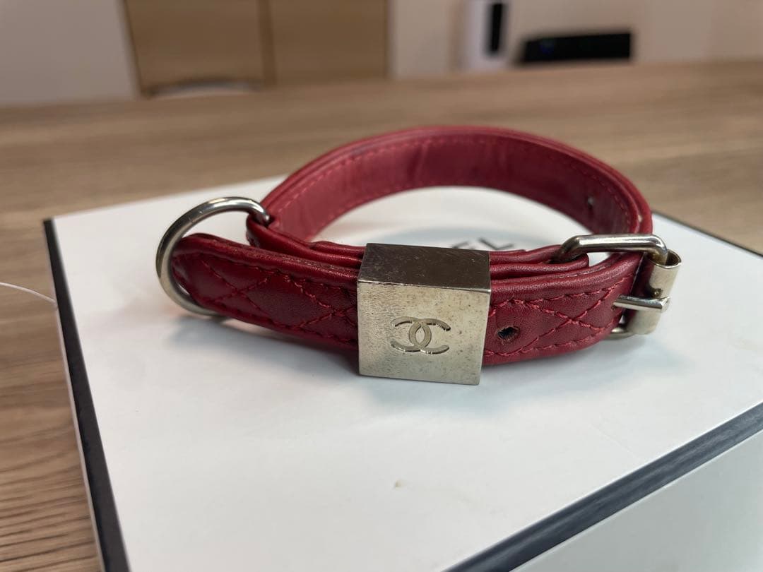 シャネル（CHANEL）ココマーク マトラッセデザイン ペット用首輪 レザー 赤