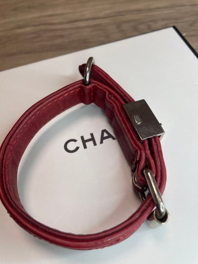 シャネル（CHANEL）ココマーク マトラッセデザイン ペット用首輪 レザー 赤