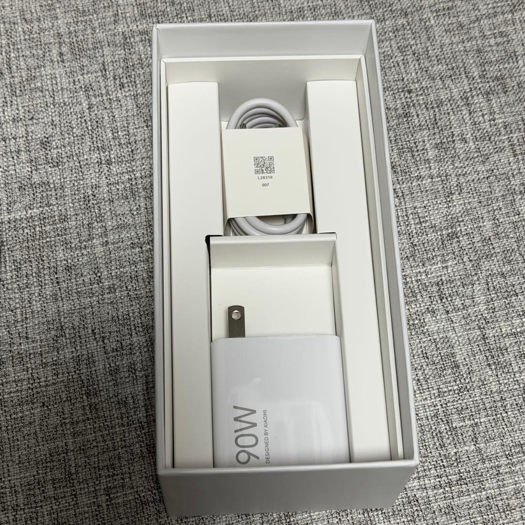 【国内正規品】【ほぼ未使用】Xiaomi15 グリーン 256GB