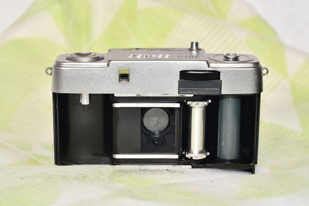 《動作品》OLYMPUS PEN EE S a376