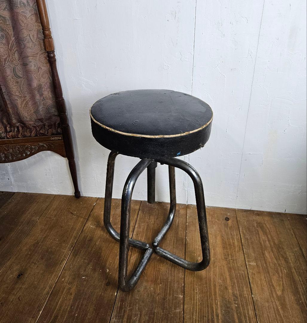 France vintage インダストリアル スツール アイアンレッグ 丸椅子